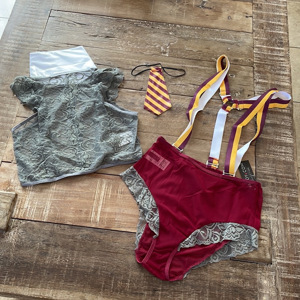 Yandy Lingerie Harry Potter Gryffindor Wizard Costume Set NWT